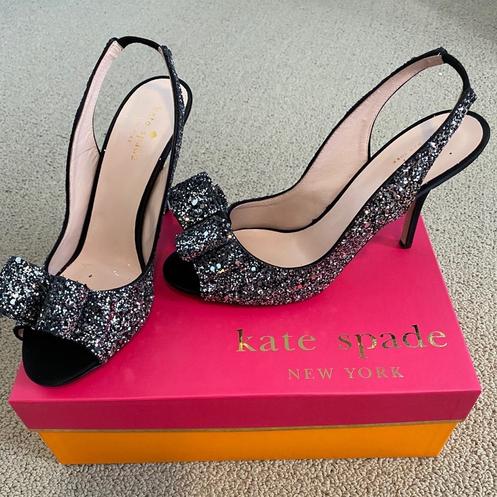 BNIB Kate Spade charm shoes. Size 8